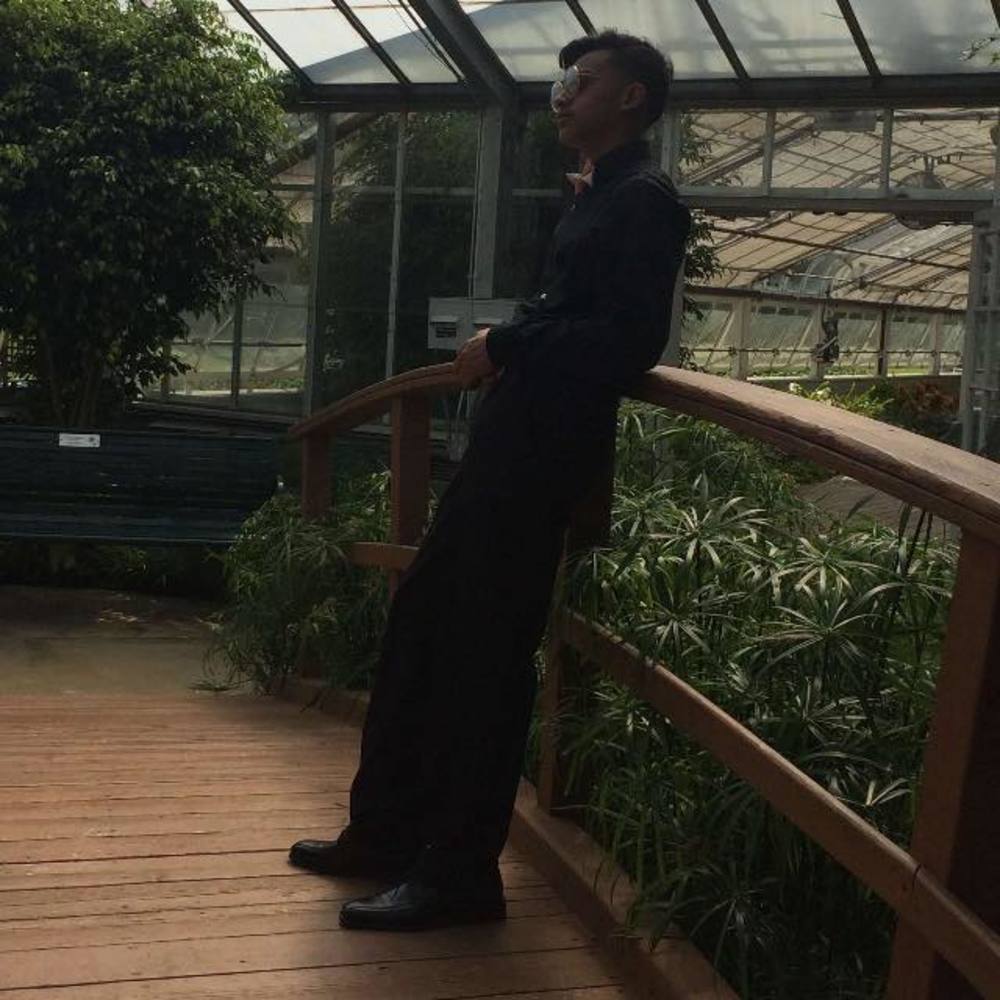 Meet your Posher, Johnnie